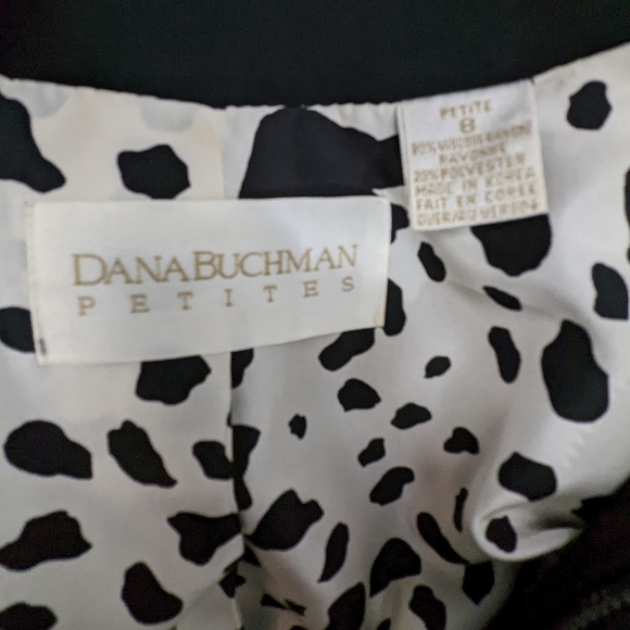 Dana Buckman petites. Size 8 black Blazer. Quilt collar detail - Picture 6 of 7